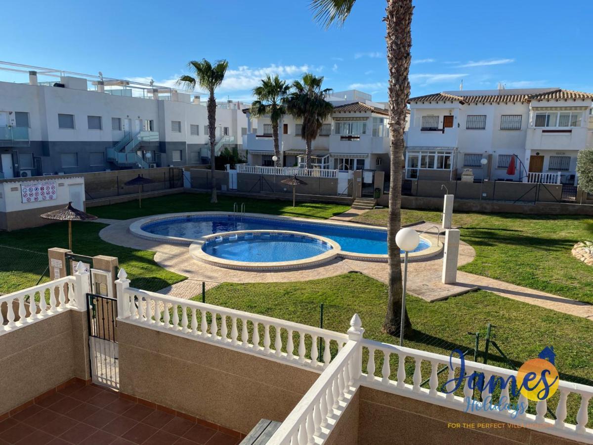 La Cinuelica, R3 1St Floor Apartment Com Pool L129 Торрев'єха Екстер'єр фото